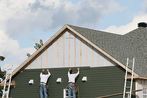 Professional Emergency Siding Repair technician working in Storrs Mansfield, CT